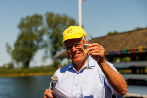 20230603-steven-met-glas